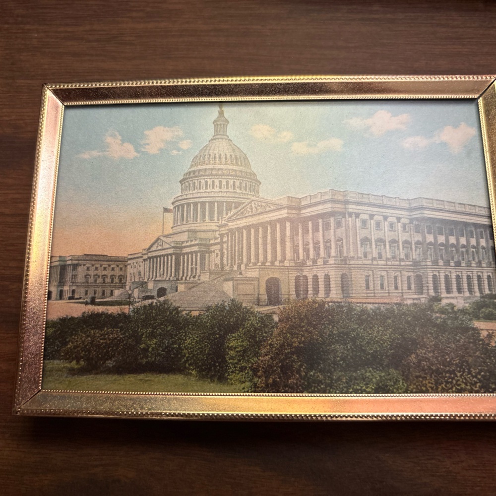 Framed Mini Photo Capitol Building in Picture Frame